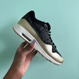 WMNS AIR MAX 1 ULTRA 2.0 FLYKNIT METALLIC